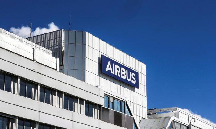 Boeing, Airbus Kept in Suspense Over Big Dubai Jet Deals