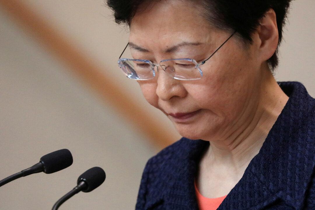 Hong Kong Leader Carrie Lam’s Closed-Door Speech May Have Been Leaked Intentionally, Says Political Commentator