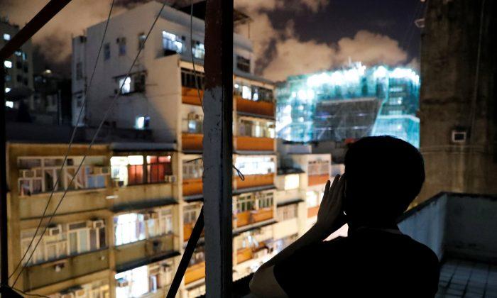 Hong Kong Neighborhoods Echo With Late Night Cries for Freedom