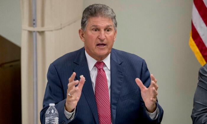 Manchin Warns Democrats Against Pursuing a Pandemic Relief Bill With No GOP Support
