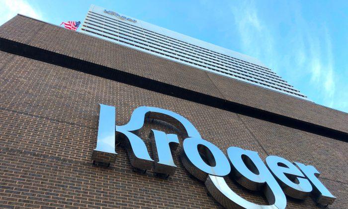 Kroger Asks Customers to Quit Openly Carrying Guns in Stores