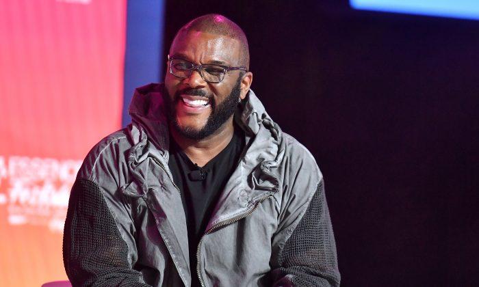 Actor Tyler Perry Uses His Seaplane to Deliver on Promise of Helping Hurricane-hit Bahamas