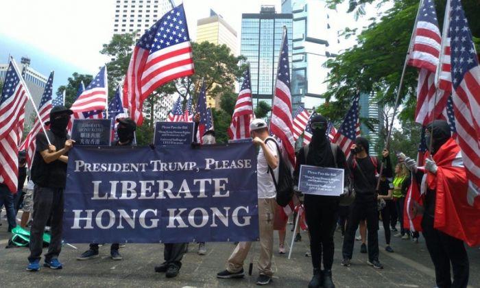 Growing Frustrated Over Beijing Interference and Police Violence, Hong Kong Protesters Call on US for Support
