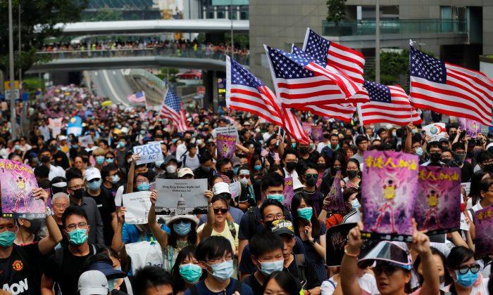 Amid Protests, US Lawmakers Say Hong Kong Rules Could Leak Tech to China
