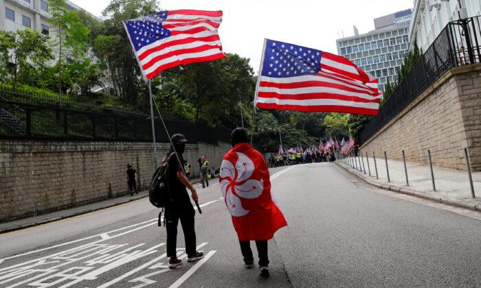 Police Arrest 7 HK Independence Activists, 5 Try to Claim Asylum at US Consulate