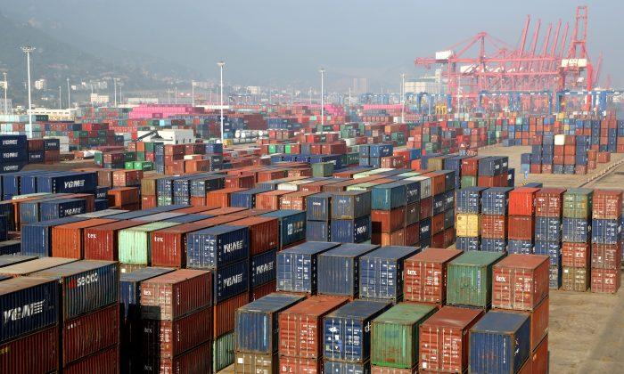 China’s August Exports Unexpectedly Shrink as US Shipments Slump