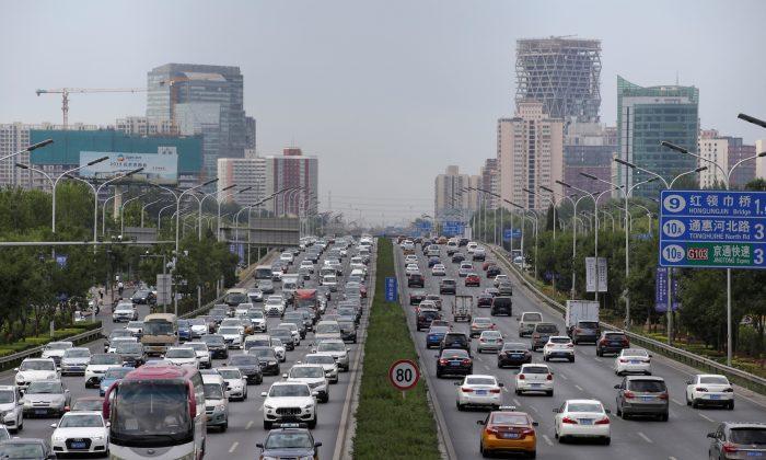 China Vehicle Sales Fall 9.4 Percent in October: Industry Body