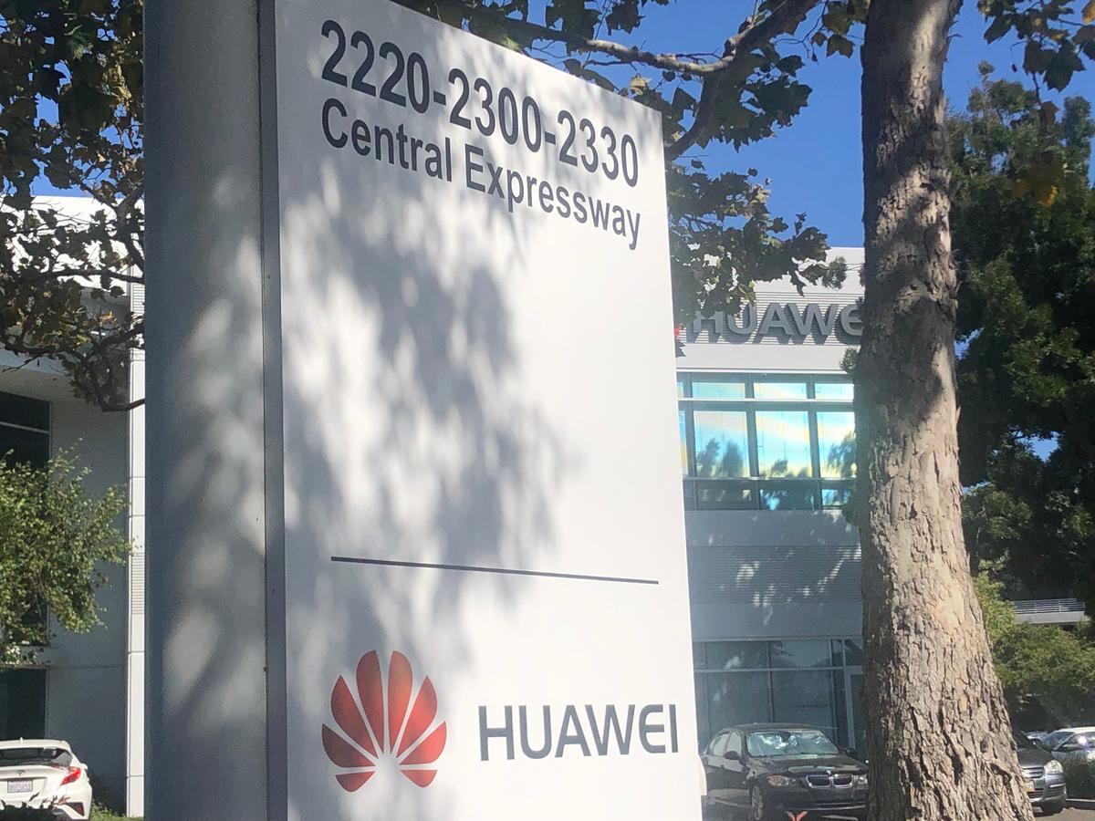 American Security Guard at Huawei’s Facility Loses Post for Commenting on Hong Kong Protests