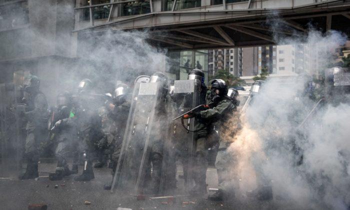 New US Bill Aims to Curb Exports of Crowd-Control Equipment to Hong Kong Police