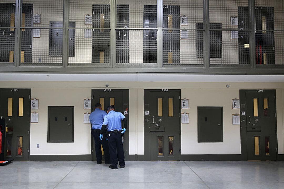 California State Legislature Passes Bill to Ban Renewal of Contracts With Private Prisons After 2020