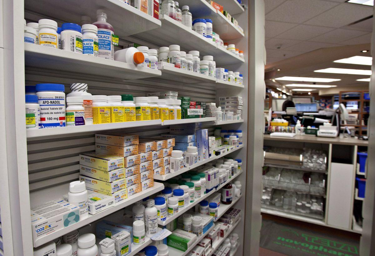 A shelf of drugs at a pharmacy in Quebec City in a file photos. (THE CANADIAN PRESS/Jacques Boissinot)