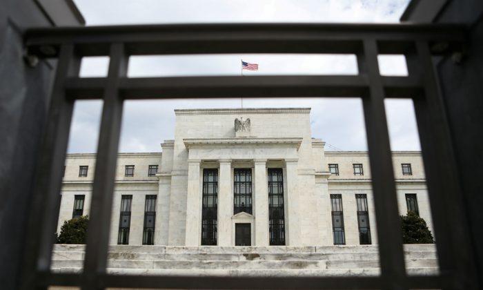 US Federal Reserve Floods Markets with Liquidity on Repo Banking Panic