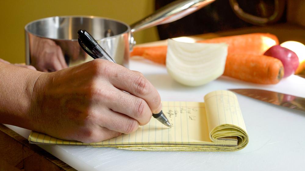 Stay organized with a prep list. (Shutterstock)