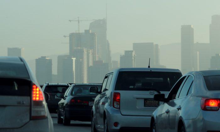 Auto Firms Side With Trump Administration Against California’s Emission Standards