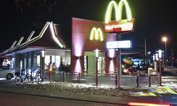 McDonald’s Security Guard Allegedly Calls Customer ‘Stupid White Boy,’ Punches Table