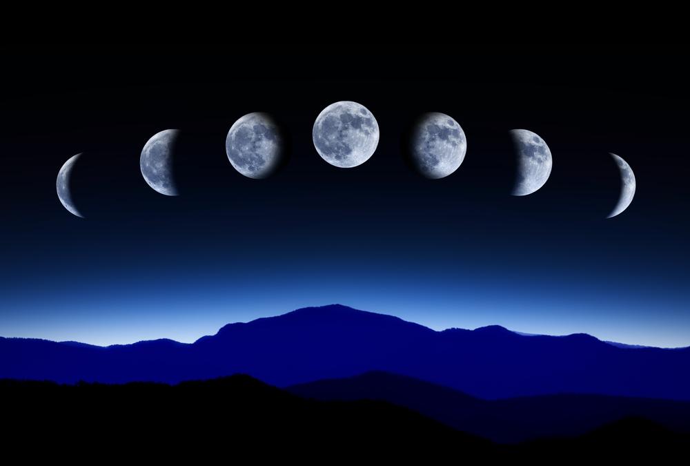 Illustration - Shutterstock | <a href="https://www.shutterstock.com/image-photo/moon-lunar-cycle-night-sky-timelapse-120250696?src=gaVxgDr7hqFL3n8e8BjP0g-1-19">David Carillet</a>