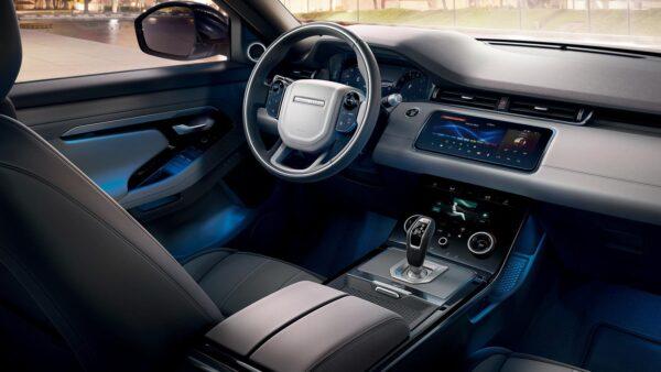 The front dash with a wide 10-inch touch screen in the center console. (Courtesy of Land Rover)