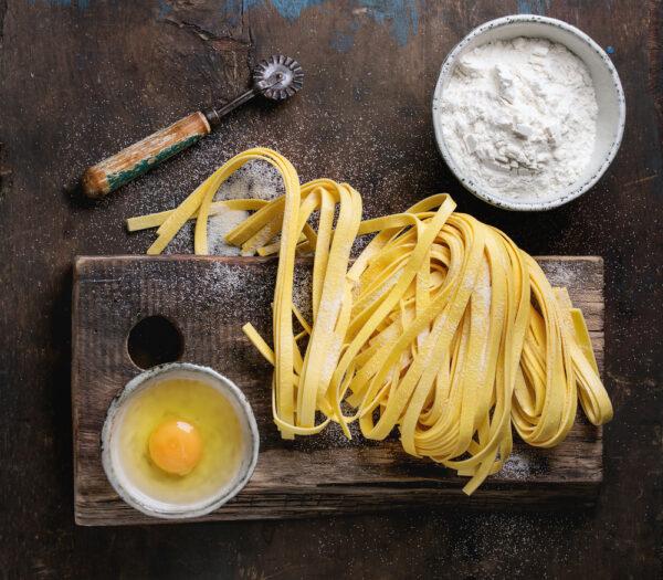 Making fresh pasta. (Shutterstock)