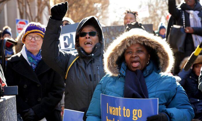 House Democrats Move Bill to Abolish Right-to-Work Laws