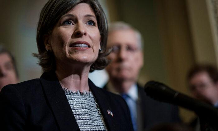 Iowa Republican Ernst Emerging as Senate’s Top Foe of Government Waste