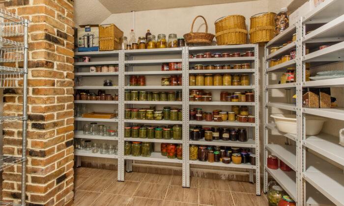 13 Survival Foods That You Should Always Store in Your Emergency Pantry