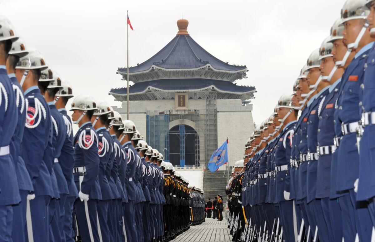 Taiwan military honor guards line up in front of the Chiang kai-shek Memorial Hall to welcome President of the Marshall Islands Christopher Loeak in Taipei on March 27, 2013. (Sam Yeh/AFP/Getty Images)