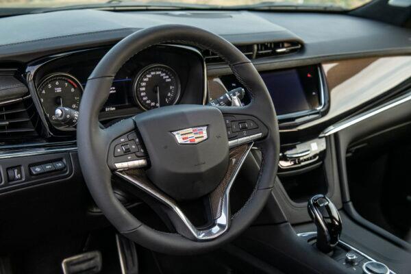 Cadillac XT6 interior. (Lucas Scarfone/Cadillac)