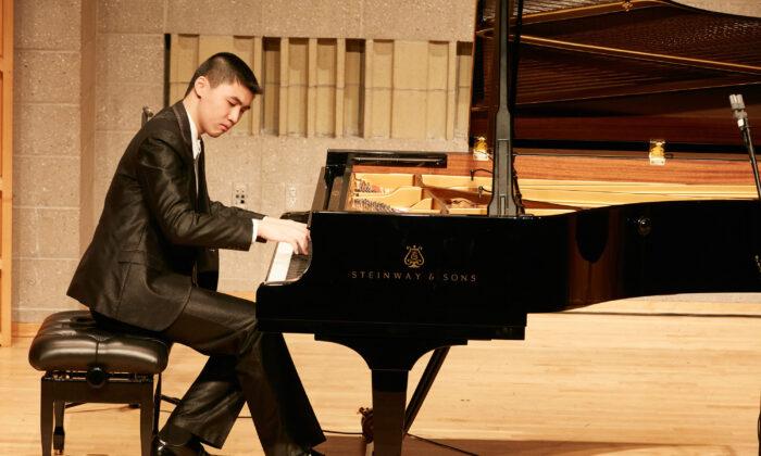 LIVESTREAM: 6 Finalists Compete in NTD International Piano Competition