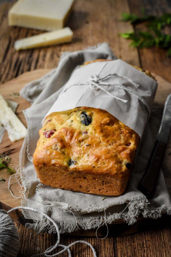 A quick batter bakes up into a handsome loaf. (Audrey Le Goff)