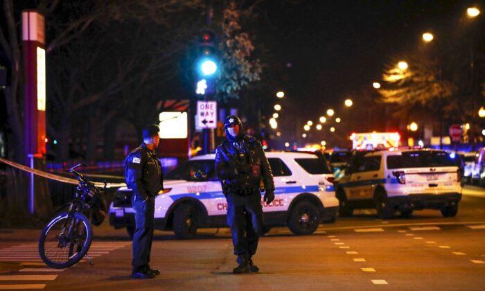 62 Shot, 14 Killed in Chicago Weekend Violence