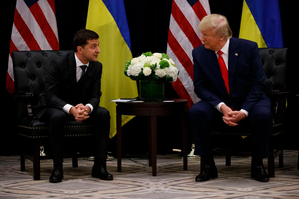 President Donald Trump meets with Ukrainian President Volodymyr Zelensky at the InterContinental Barclay New York hotel during the United Nations General Assembly in New York on Sept. 25, 2019. (Evan Vucci/AP Photo)