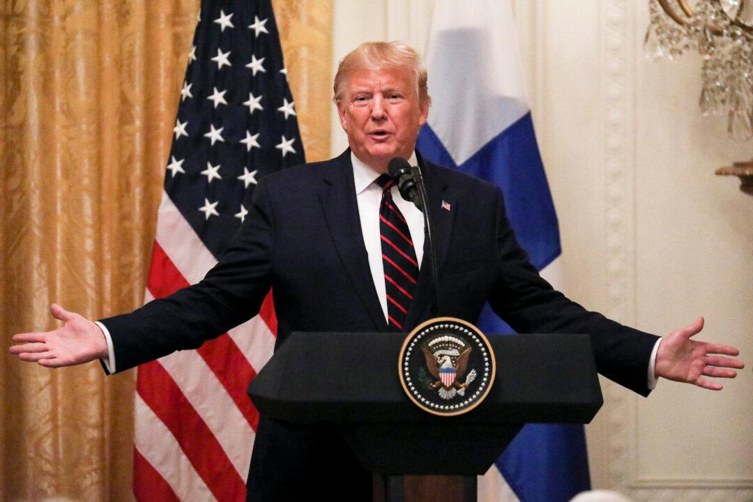 Trump Sees ‘Very Good Chance’ of China Trade Deal, Says No Link to Biden Probe Request