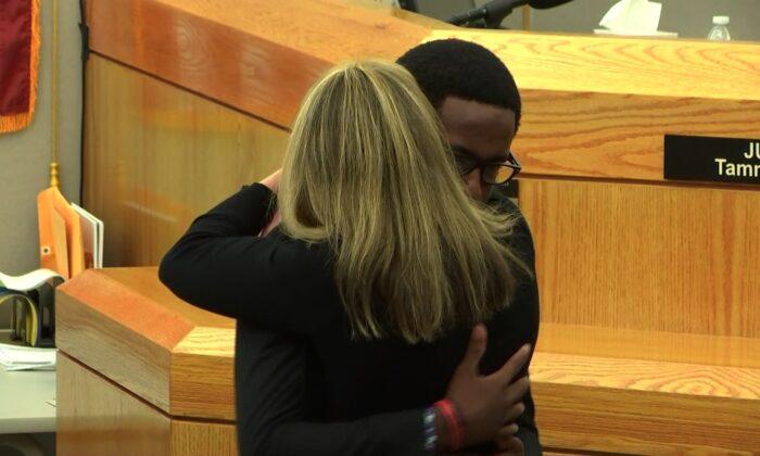 Botham Jean’s Brother Forgives and Hugs Former Dallas Officer During Sentencing