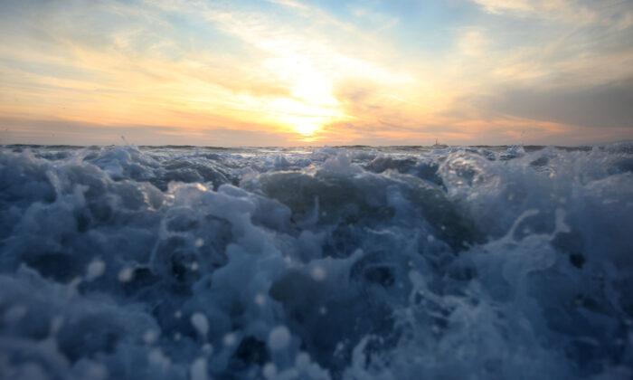 Wave-Powered Desalination Project Coming to California Coastal Community