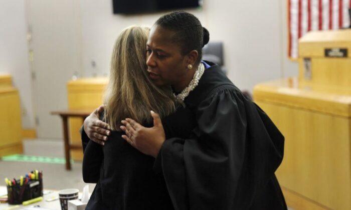 Atheist Group Files Complaint Against Judge Who Hugged Convicted Officer and Gave Her Bible