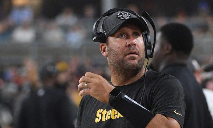 Ben Roethlisberger Fined $5,000 for Wearing Apple Watch During Game, Report Says