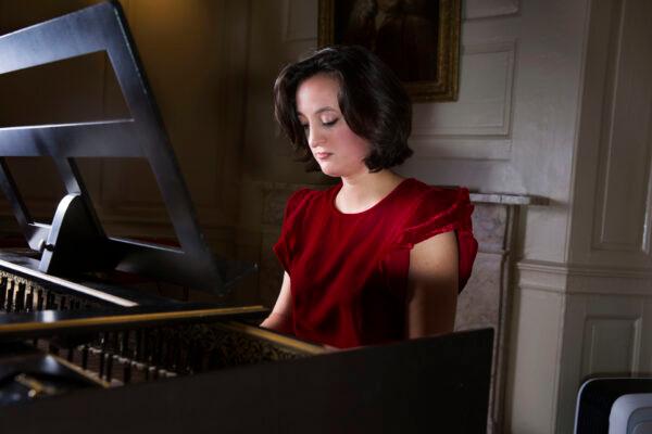 Marta López Fernández mainly performs Handel's "Messiah" from a historically informed practice perspective, reviving the way it would’ve been played in the 18th century. (Sandra Vijandi/Handel & Hendrix in London)