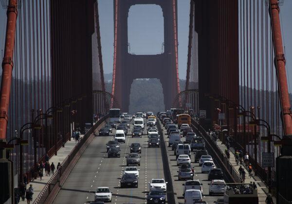 Cars drive over the Golden Gate Bridge on Aug. 2, 2018, in Marin County, Calif. (Justin Sullivan/Getty Images)