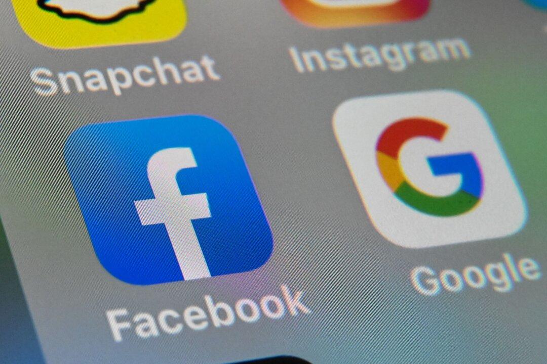 Facebook Agrees to Pay $643,000 Fine Over Cambridge Analytica Scandal