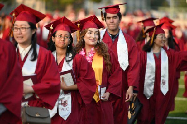 Haley Walters (C) marches with her class at the Pasadena City College graduation ceremony, June 14, 2019, in Pasadena, Calif. (Robyn Beck/AFP/Getty Images)