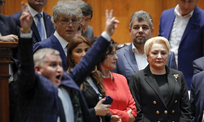 Romania’s Social Democratic Government Loses No-confidence Vote
