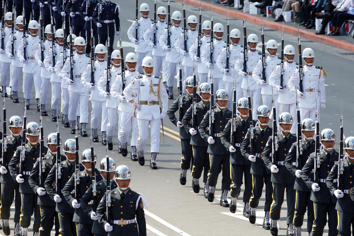 Military honor guards attend the National Day celebrations in front of the Presidential Palace in Taipei, Taiwan on Oct. 10, 2019. (Eason Lam/Reuters)
