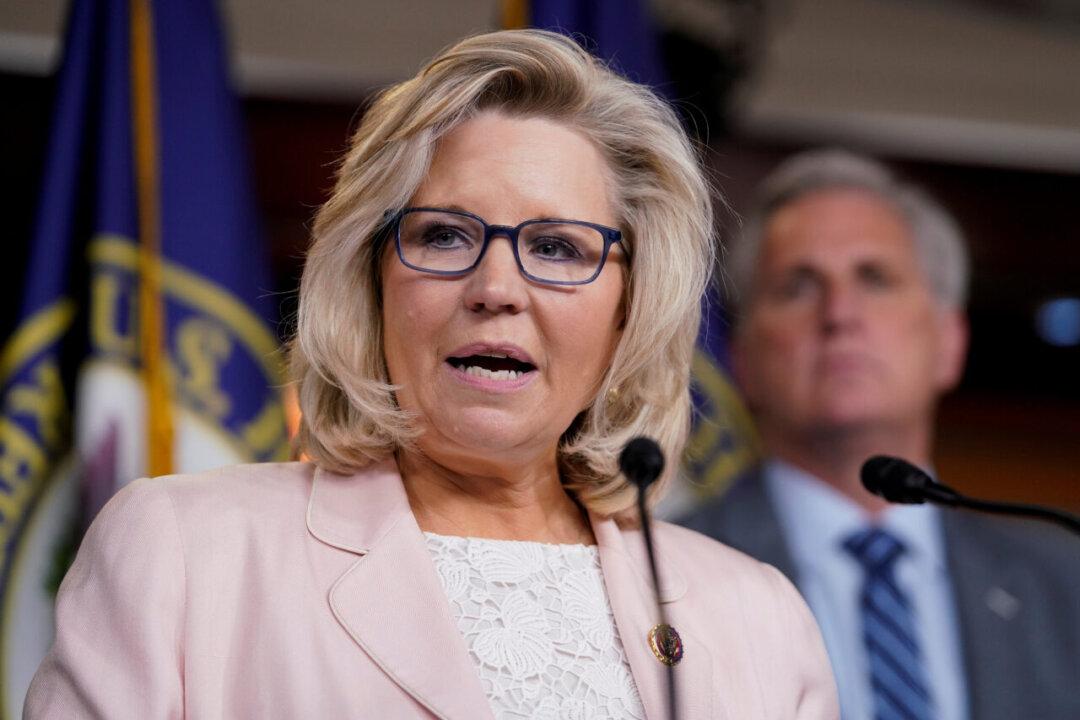 MAGA Patriot Party Plans to Primary Republicans, Siphon Votes If Needed