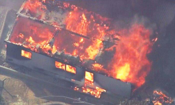 Wildfire Destroys Homes, Causes Injuries in California Mobile Home Park