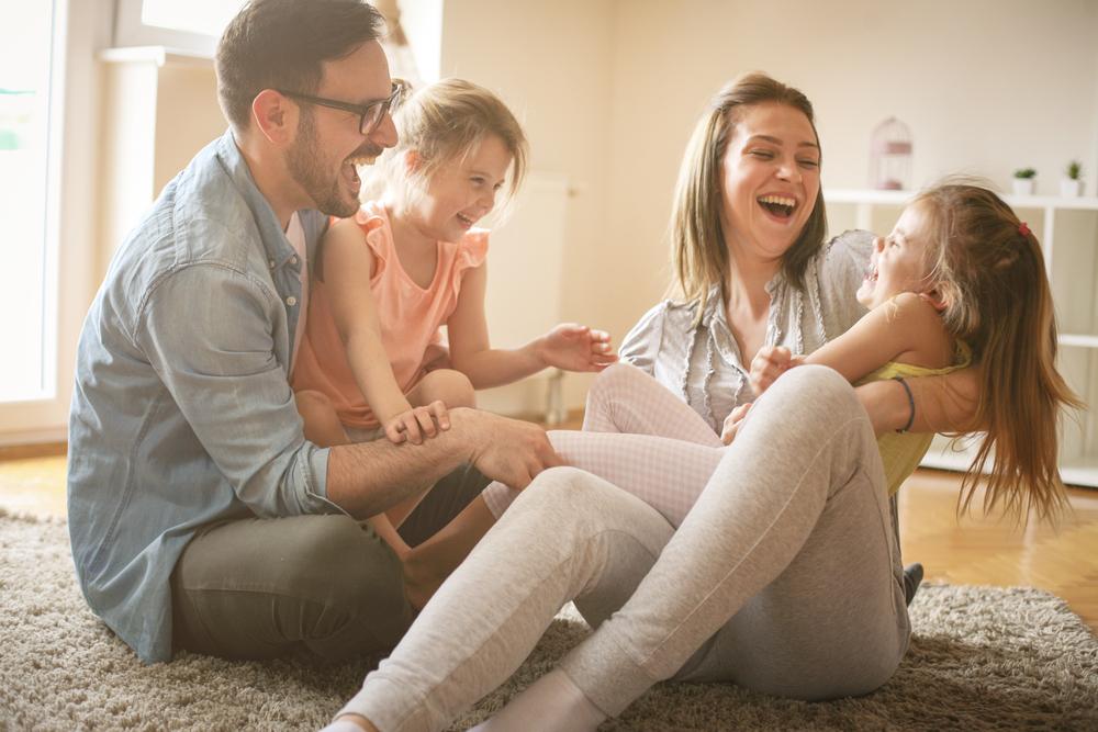 Illustration - Shutterstock | <a href="https://www.shutterstock.com/image-photo/happy-family-two-daughters-playing-home-634089968?src=oNgm_ed38GahJdVQbBzwBQ-1-28">Liderina</a>
