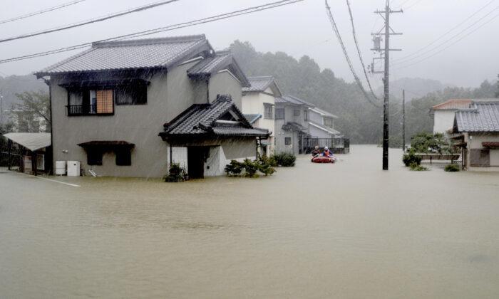 Over 3 ​Million Advised to Evacuate as Powerful Typhoon Approaches Japanese Capital