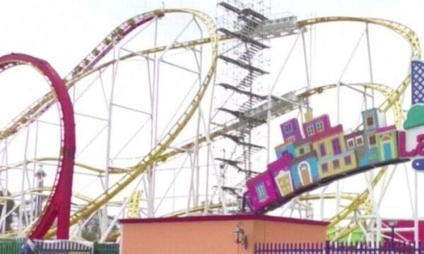 La Feria Chapultepec amusement park was closed after Saturday's incident (Reuters)