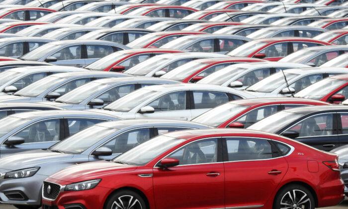 China Auto Sales Fall Again in ‘Golden September’ as Turnaround Hopes Fade