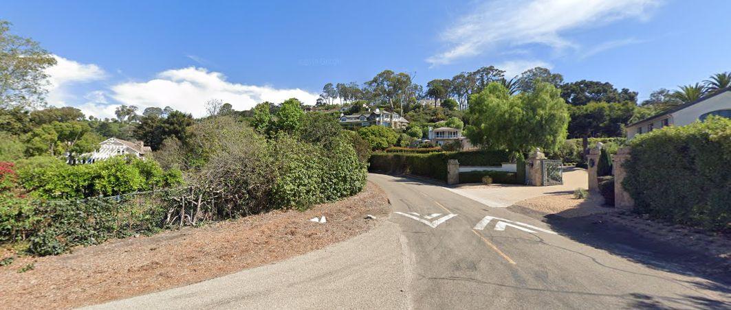 The shooting and stabbing reportedly took place around the 4100 block of Mariposa in Hope Ranch, California. (Google Street View)