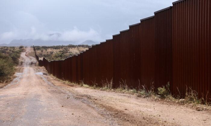 US to Build 400 to 450 Miles of Border Protections by End of 2020: DHS Chief